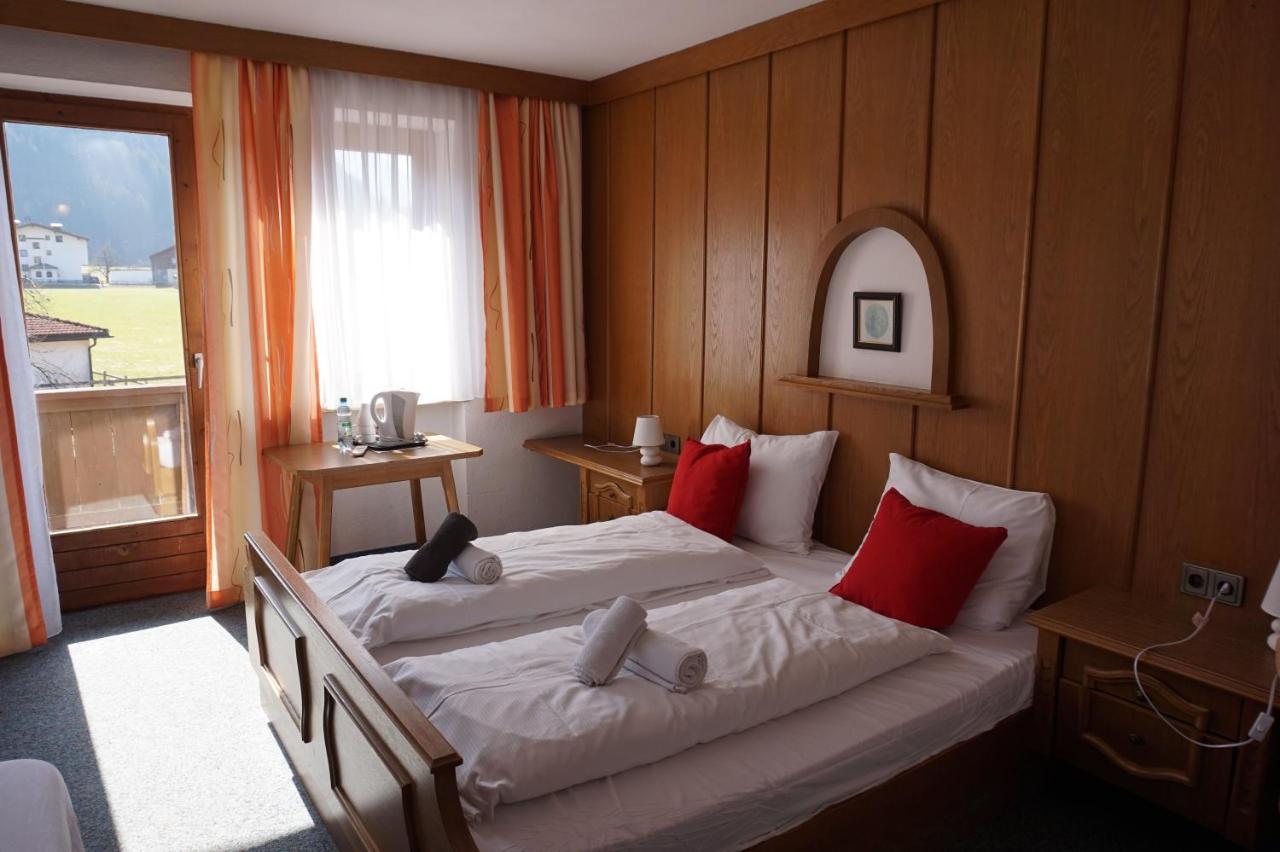 Hotel Gaestehaus Klammerschneider à Zell am Ziller Extérieur photo