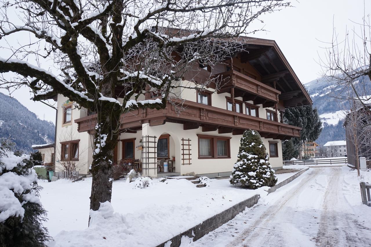 Hotel Gaestehaus Klammerschneider à Zell am Ziller Extérieur photo